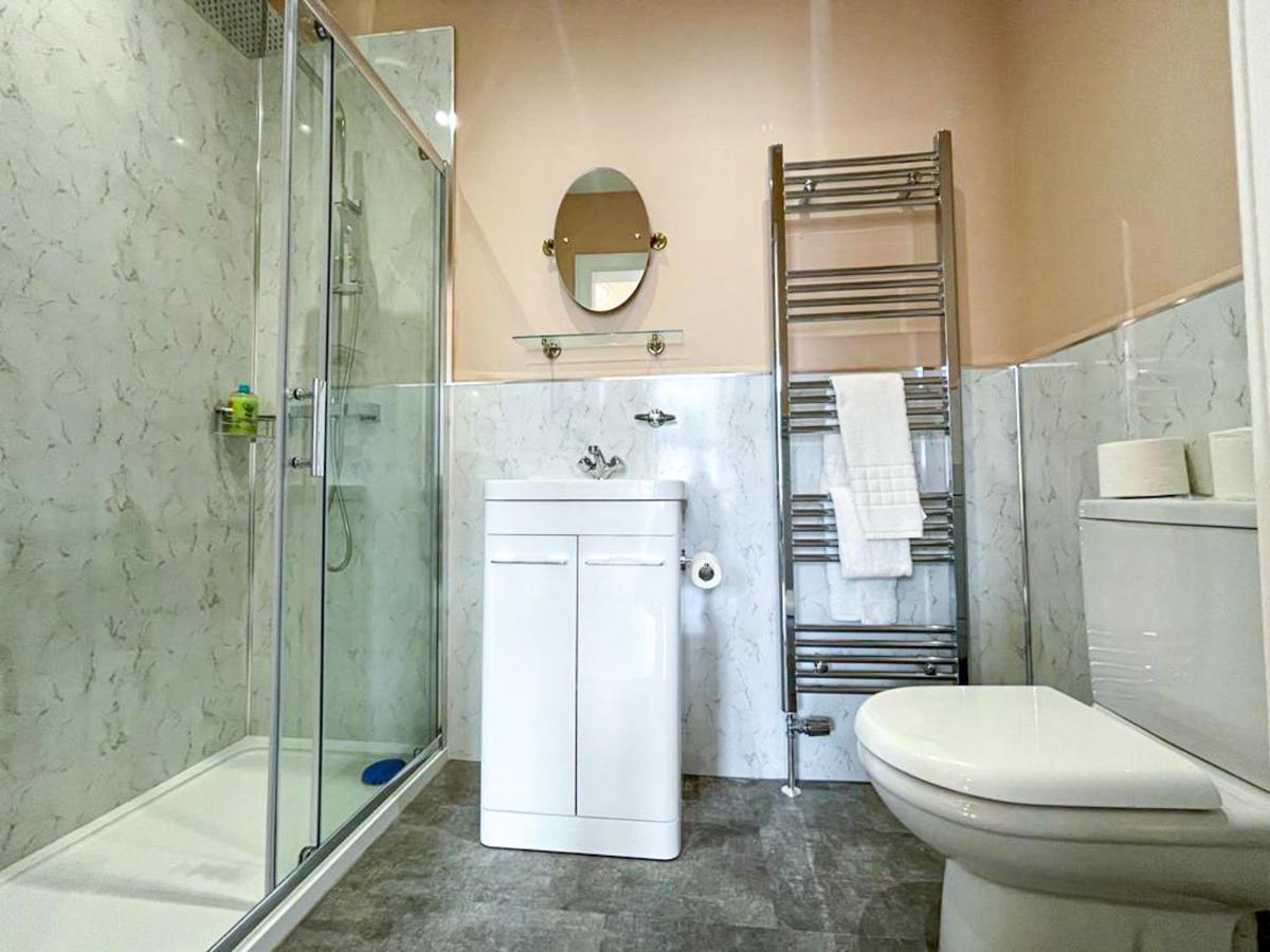 Remarkable 5Br Townhouse With Garden, Sleeps 12 EDI Exterior foto
