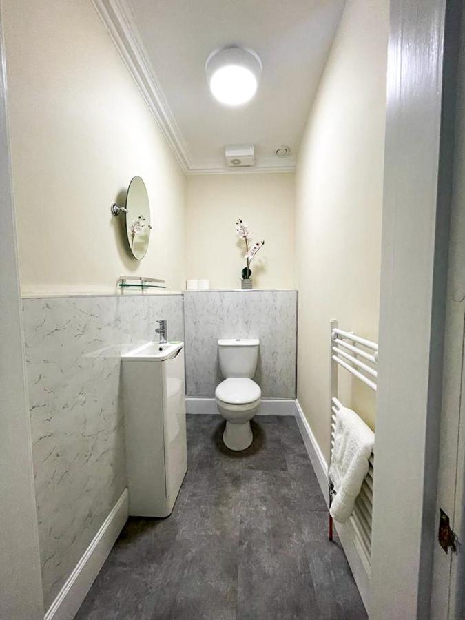 Remarkable 5Br Townhouse With Garden, Sleeps 12 EDI Exterior foto